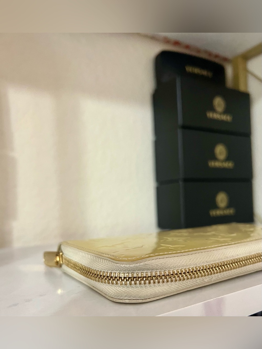 Louis Vuitton Neutrals Monogram Zippy Vernis Wallet - Picture 10 of 16